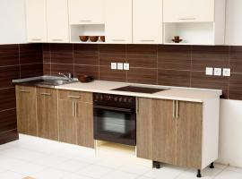 Baron Munchausen Guest House, hotel i Kamjanets-Podilskyj