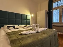 Vienna Local Retreat I Charming Apartment in Hernals