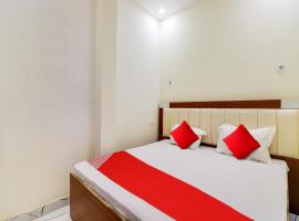 Hotel O Heaven Inn Guest House & Restro: Rudrapur şehrinde bir otel