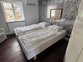 Skelby Præstegård lej 2, хотел в Гедсер