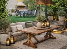 Pnoẽs Pelion Luxury Seaview Villa with priv Garden