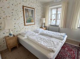 Skelby Præstegård værelse 3, hotel v destinácii Gedser