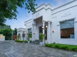 Corbett The Regnum Resort