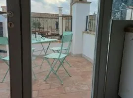 Tra cielo e terra - terratetto in centro storico con terrazzo