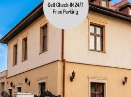 IRIS BOUTIQUE 4star - Vila Turistica - Centru Vatra Dornei - SELF CHECK-IN, hotel v mestu Vatra Dornei