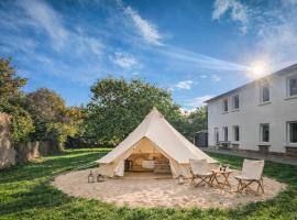 Glamping- einzigartiges Zelten im ruhigen Garten mit WC und Küche sowie guter Anbindung ins Zentrum von Leipzig, viešbutis Leipcige