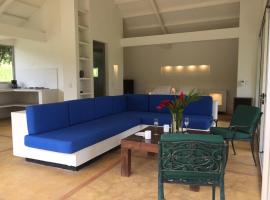 The Rio Dulce Chalet, hotel en Bagazal