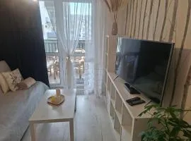 Apartament przy Pileckiego z dużym balkonem
