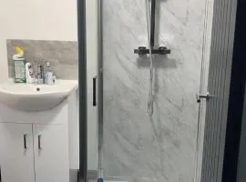 PLUS Properties Eastwood 3-Bedroom Ensuite