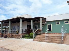 Hotel Pousada das Palmeiras, hotel i Colíder