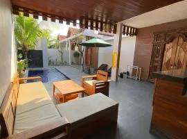 D and B Villa Lembongan By DeWizZ Management