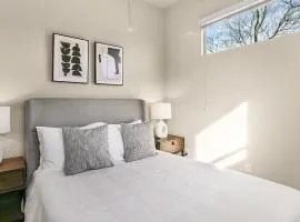 Landing Stylish 1BD in Science Park