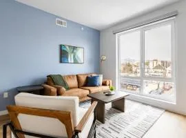 Landing Modern 2BD Game Room Gym