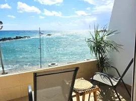 SEA VIEW Apartment in Paphos Port