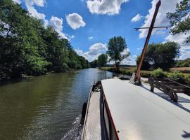 Péniche Sir Lancelot, viešbutis mieste Thuin