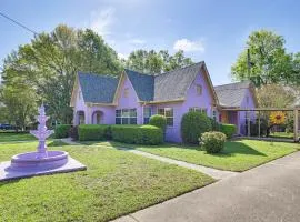 Artists Nest Unique Home 2 Mi to Dtwn Longview!