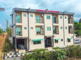 Le Paquebot Hôtel Restaurant Kribi, hotel i Kribi