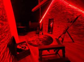 Love Room - Spa - Sauna - Jacuzzi - Secret Room, Hotel in La Gacilly