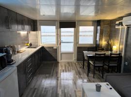 Koncér úszóház, hotel v destinaci Abádszalók