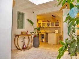 Riad Yamat privatisé au cœur de la Médina 3 chambres 10 min Jemaa el-Fna
