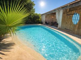Gite Romantique avec SPA- Rêve de Bali - au Mont Ventoux, hotel v mestu Carpentras