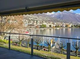 Elegant Lakefront Apartment - Locarno Center