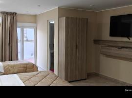 Motel La Casbah, ξενοδοχείο σε Κωνσταντίνη