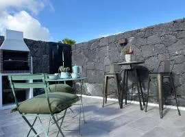 Villa Blanco villa privada con patio soleado y BBQ ideal para escapada romántica en Lanzarote