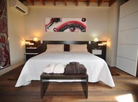 Resataurant and Rooms Cabrit, Hotel in Sant Mateu