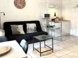 Studio cœur de ville avec salle de bain privative & kitchenette