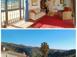 Luxury Spanish Villa with Sea View and Big Terrace, Hotel in Moclinejo