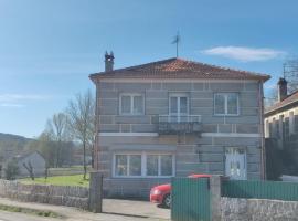 Casa a Trepa, Hotel in Villar de Barrio
