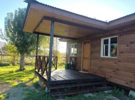 Cabaña la nonita, queule, viešbutis mieste El Crucero