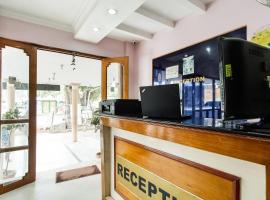 Hotel O Sree Saravanan Bhavan, hotel en Mettuppālaiyam