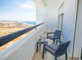 Sea & Pool View Resort Apartment, Asilah Marina Golf, Family Friendly