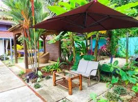 Tropical Cabina Pool & AC Cozy Bright Refreshing