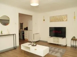 Apartment-Free Parking-In Mailbox Bham!