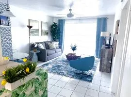 CHIC 1BR 1BA CONDO 1 Block to Aventura Mall