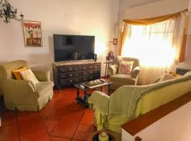 Casa con Cochera cerca de Iglesia, Plaza Principal y Centro de la Cuidad