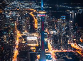 Pantages Private residence - Spacious 1bedroom 2Bath - Skyline View, hotel en Toronto