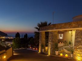 Skopelos Holidays Hotel & Spa، فندق في سكوبيلوس تاون