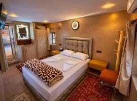 Gourdia Lodge