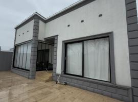 Unique modern private villa near Nakhchivan International Airport, khách sạn ở Naxçıvan