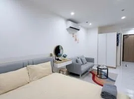 Premium Studio Retreat