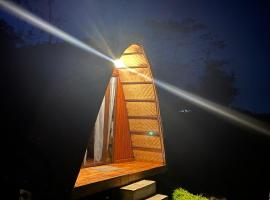 Giri Garden Sunset Glamping โรงแรมในGitgit