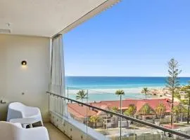 Miles at Kirra Point 604