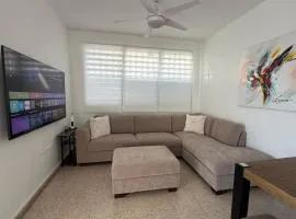 StayDelRom Cozy 3BR Home 8 Min to Airport 5 to Mall of San Juan 2 to Restaurants