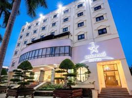 Chau Pho Hotel، فندق في تشاو دوك