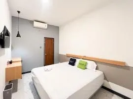 Urbanview Hotel Jackson Living near Stasiun Malang