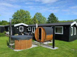 Cozy Holiday Home With Sauna And Hot Tub, hotel a Vig